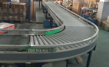 輸送機(jī)按輸送機(jī)結(jié)構(gòu)形式分有哪幾種？